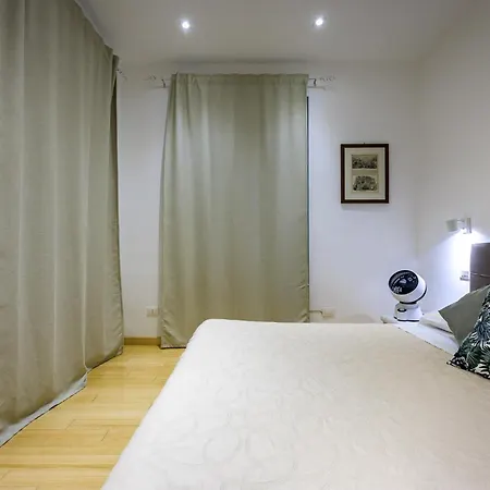 Trogoletto Tra I Rolli - Genovainrelax Генуя